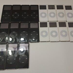 1X Apple iPod Nano 1st Generation A1137 1GB 2GB  White Black With Accessories